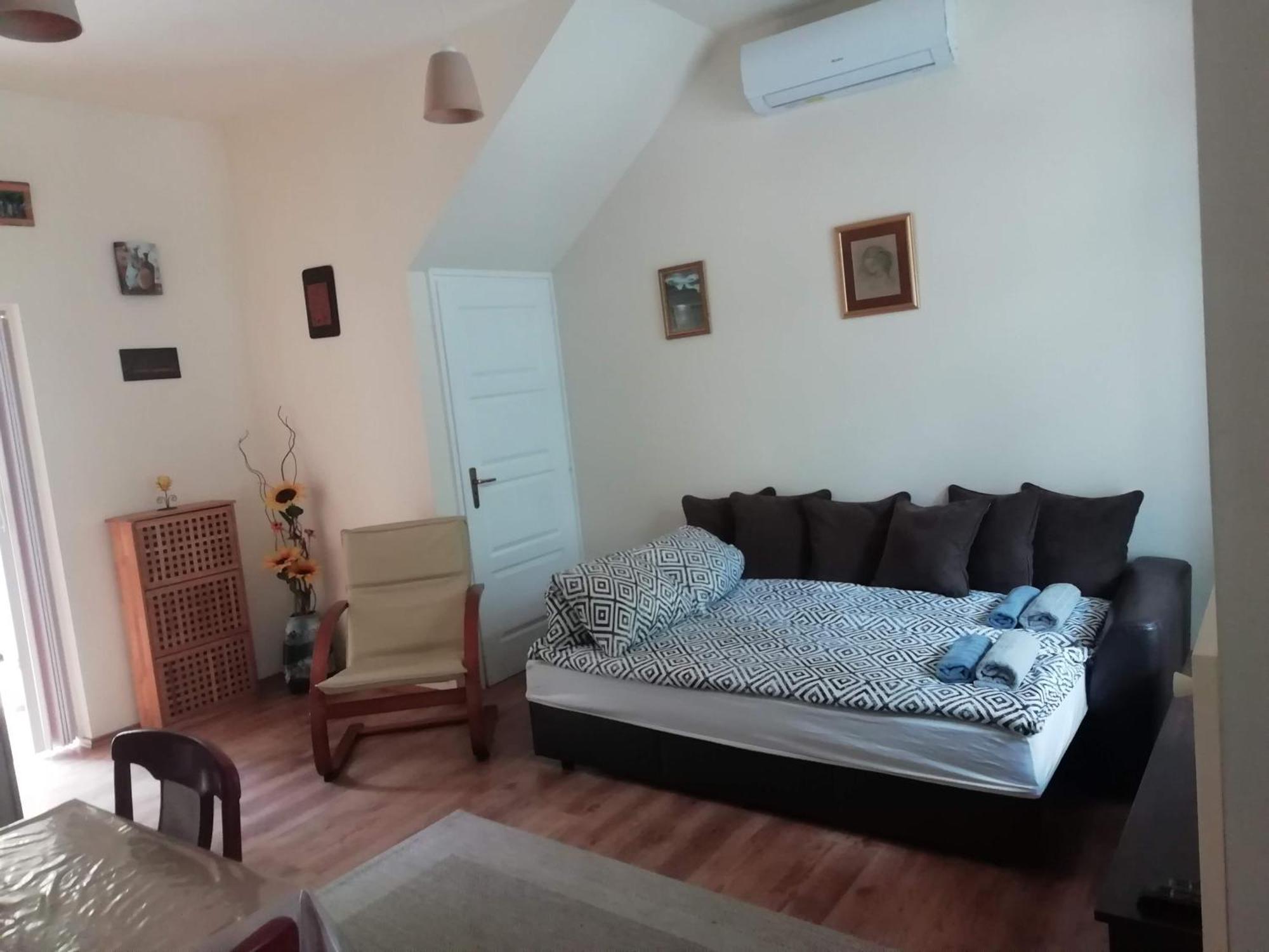 Cehmesterek Apartman Еґер Екстер'єр фото