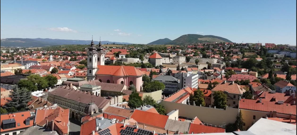Cehmesterek Apartman Еґер Екстер'єр фото