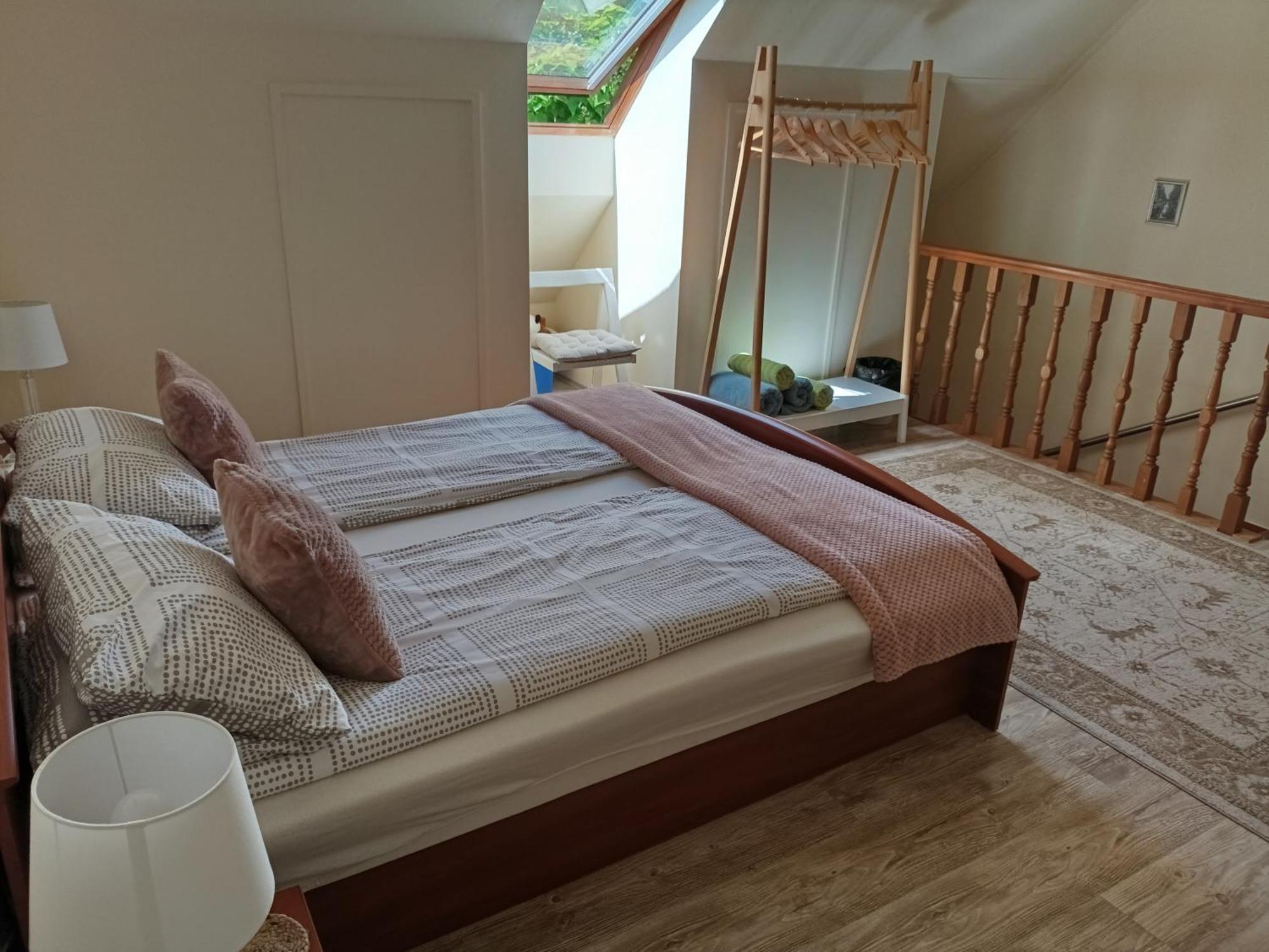 Cehmesterek Apartman Еґер Екстер'єр фото